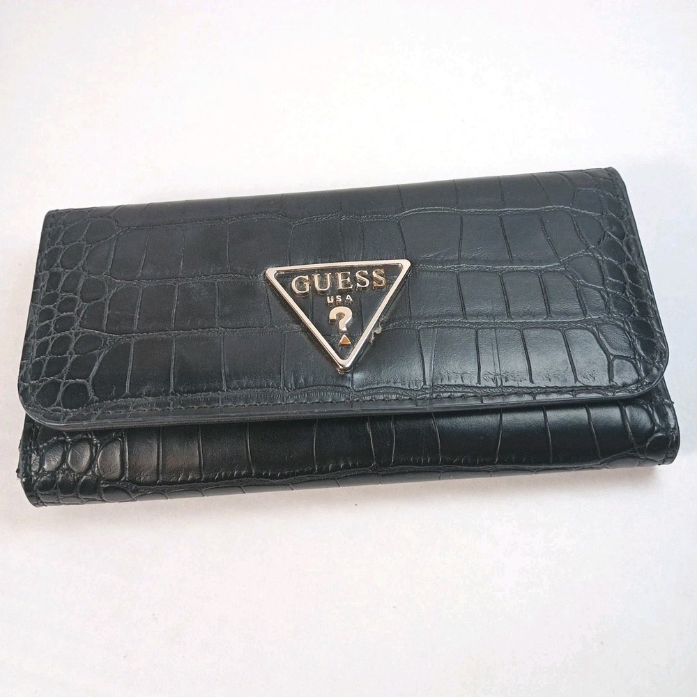 Vintage Y2K Croc-Embossed GUESS Flap Wallet With Snap Button Closure